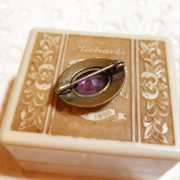 VICTORIAN Era 1800s Amethyst Glass Brooch - Picture 4 of 5